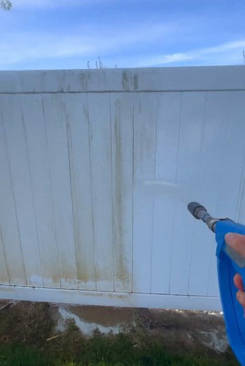 2025 summer is here and so is pressure washing 💪 #summervibes #cleaning #satisfying