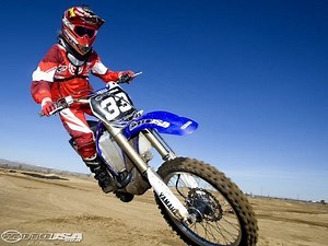 2009 Yamaha YZ250F - Motocross Dirt Bike Comparison