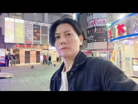 Talking to beautiful girls in Kabukicho! #japan #tokyo #shinjuku