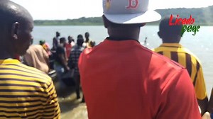 184 reactions · 32 shares | Leo hii tarehe 3 Dec,2025 jahazi la mizigo lilikuwa linafanya safari yake kutoka pangani kwenda Zanzibar limezama katika ya maungio ya mto Pangani na bahari katika jahazi hili kulikuwa na vinywaji mbalimbali vya kilevi na hapa vijana Wanafanya Uwokoaji wa vinywaji Full video hii Nenda YouTube channel yetu (Licado Page ) akikisha Una Subscribe Chanel hili Uwe wakanza kutazama videos zetu #licadoupdats #pangani | Licado Page | Facebook