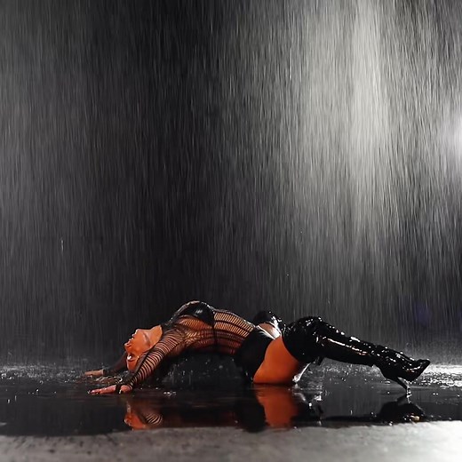 WET DRIP 2💧 Drip 3 is loadinggg … 01.02.26 if you want to be part of the next one send me a dm on instagram 🤭 wearing my @VAMP HEELS use code BS15💰 #heelsdance #heelschoreogaphy #heels #raindance #rain