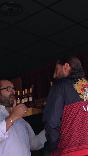 Zum Wochenauftakt im "Butter & Blume" in Darmstadt trifft kreative Küche auf Wohnzimmeratmosphäre. Gastgeber Adrian serviert saisonale Gerichte mit internationalen Einflüssen - in einem Ambiente, das Geborgenheit und Genuss vereint 🧈🌼👨‍🍳 #MeinLokalDeinLokal 👉 „Mein Lokal, Dein Lokal“ – Montag bis Freitag, 17:55 Uhr oder kostenlos streamen auf Joyn Kabel Eins | Kabel Eins