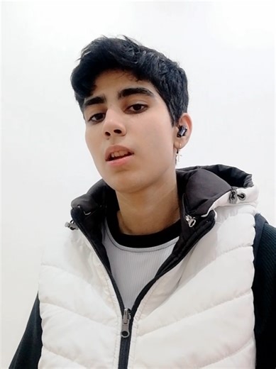 chandelier cover. .. #singer #singing #music #sia #chandelier #highnote #fypage #trend #fy