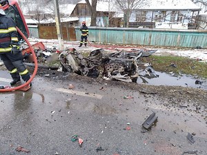 Momentul impactului în care o familie din Iași și-a pierdut viața pe "Drumul Morții" DN2 E85. Doi adulți și un copil au ars de vii după ce mașina a luat foc VIDEO