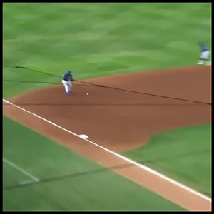 383K views · 7.7K reactions | #Mets el veterano Robinson Cano  aceptó el reto de jugar en 1ra base en algunos juegos de Spring Training ya que el equipó quiere ver si puede para que puedan tener esa opción en la temporada #ST22 #MGLD | Me Gustan Los Deportes Podcast | Facebook