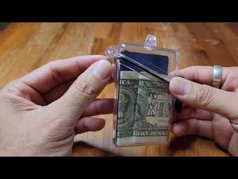 The Budget Beach Wallet That You Can Actually Swim With
