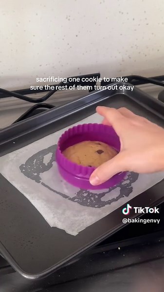 never forget the test cookie 🍪 #fyp #baking #lifehack | baking