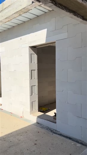 🇵🇹 Portugal, you’ve done it again! Every visit to this beautiful country reminds us why we love what we do. Seeing System 3E homes being built under the Portuguese sun — surrounded by vibrant culture, stunning landscapes, and warm people — always makes it hard to leave. There’s something special about watching our technology come to life here. It’s where innovation meets beauty, and efficiency meets lifestyle. After every trip, we come back inspired… and just a little nostalgic. ❤️ Big up to @