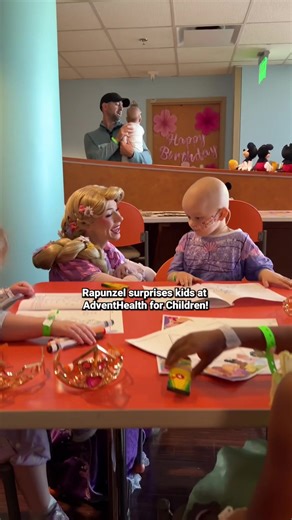 With the help of Starlight Children’s Foundation, Rapunzel brought Disney magic to AdventHealth for Children - turning a hospital day into a fairytale moment of joy, courage and imagination for young patients✨💜 #DisneyParks #DisneyPrincess #Rapunzel
