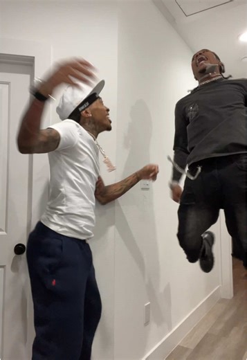 😂😂😂😂😂 @Girl That’s Eli 🥴 #explorepage #chrisgonecrazy #fyp #trending #springbreak #houston