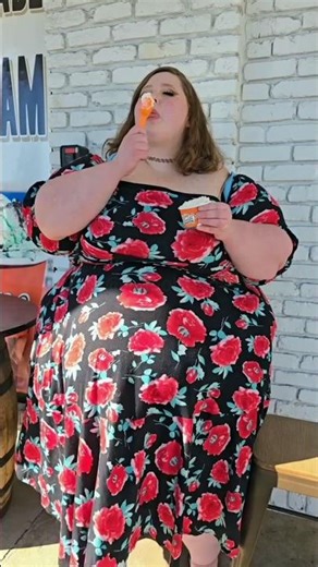 Meet SSBBW SARAH SMITH 💕: The Empowering Plus Size Model & Size Inclusion Advocate Shattering