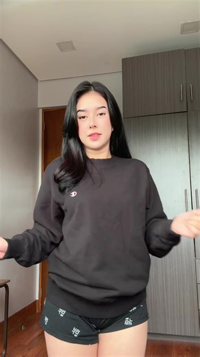 Shake That Booty: Dance Tutorial for TikTok