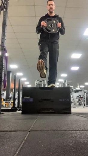 Single Leg Drop Landing with rotational perturbation