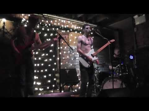 Parallel Universe-Live at The Eagle Inn