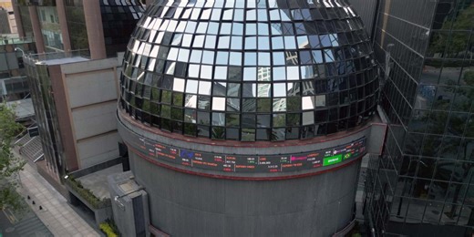 BMV retrocede desde máximo histórico; acciones de Peñoles y FEMSA encabezas las caídas