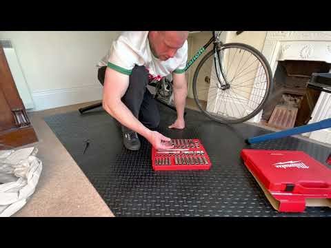 Milwaukee 3/8 Socket Set Review Ratchet Wrench Unboxing + Saving Big with Amazon Warehouse Deals
