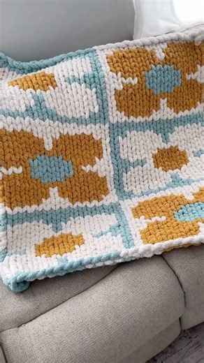 Chunky Knit Floral Graph!