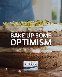 Grate, fold, spread aromatic nutmeg, cinnamon and rich buttercream and make the day with Lurpak® | Lurpak