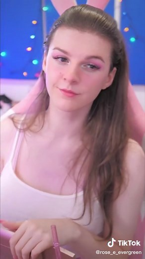 Glitter & Glamour: Finnster's Playful Makeup Look