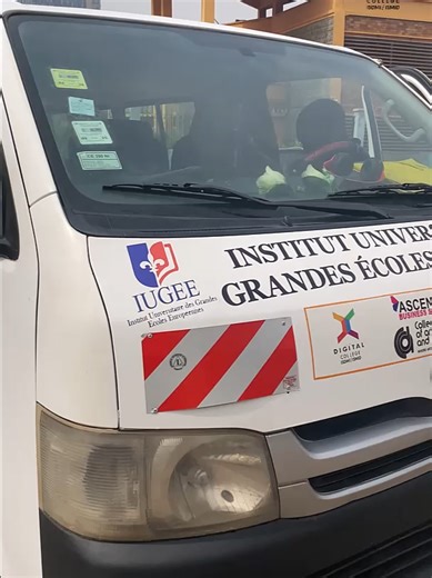 🎓✨ Apprendre au cœur de l’action ! Les étudiants de Digital College ont vécu une immersion professionnelle à l’Imprimerie Nationale du Cameroun, une expérience enrichissante qui relie la théorie à la réalité du terrain. Ces visites d’entreprise permettent à nos apprenants de mieux comprendre les métiers, d’affiner leurs ambitions et de se préparer concrètement au monde professionnel. 🎯 Notre mission : former aujourd’hui les élites et les professionnels d’excellence de demain. 🚀 #DigitalColleg