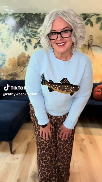 Midsize Fashion Tips for Women Over 50