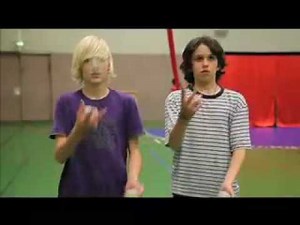 Jonglieren lernen mit drei Bällen - so einfach geht's