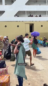 1.4M views · 32K reactions | Penumpang Km Lambelu Jumad,19/Januari/2024 —————————————-✍️ #zonaflores#nusatenggaratimur#ntt#larantuka | Zona Flores | Facebook