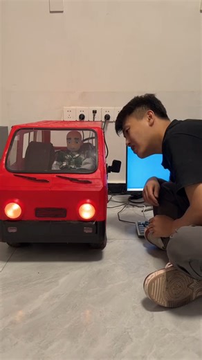 犽美碟 | 真服了，就没见过这么狂的电脑主机！ #搞笑视频 | Instagram