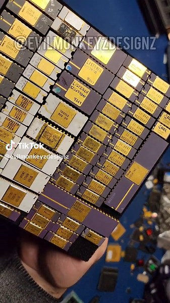This DRAM Is almost 50 years old! - Have you ever wondered what early DRAM looked like? This is the Intel C2104, a 4096-bit Dynamic Random Access Memory device from around 1975. The bits, or storage cells inside the chip are pretty big, and can be easily seen under the microscope. . #ComponentsCloseUp #intel #tech #technology #techtok