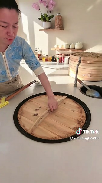 វីដេអូ​របស់ KimHeng (@kimheng06285) អំពី Modern Farmhouse Kitchen