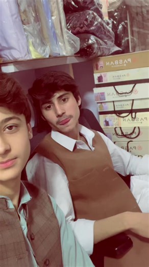 O janana Bazaree🙌😁#trending #SONG #virlvideo #unfrezzmyaccount #ONLYFORYOY @MALlK CLOTH 😘 @𝐁𝐀𝐍𝐍𝐔_𝐊𝐈𝐍𝐆_𝟑𝟎𝟐🦅🔥