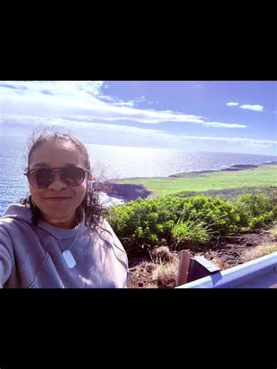 Feeling like a billionaire today, but not because my bank account is overflowing! 🤑 Nope, it's because my heart is full to bursting with the love and true friendship from incredible people in my life. Seriously, sometimes the