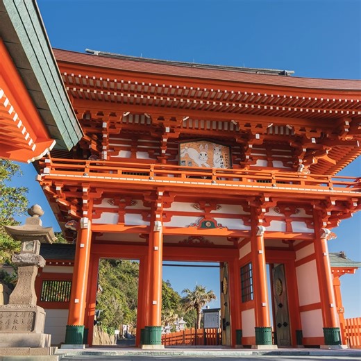 Perched on a cliff overlooking the ocean, Udo-jingu Shrine in Miyazaki is a visitors delight for its stunning views and unique traditions. 🌄⛩️​ The shrine features a hidden cave (udo) believed to have fertility powers, making it popular among women praying for blessings. The scenic drive along the coast to reach the shrine is an adventure in itself, and you can pair your visit with a trip to Sunmesse Nichinan, famous for its oceanfront attractions.​ ​To know more, visit here - https://www.japan