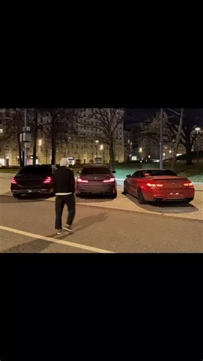 🫰🏻 on Instagram: "Obunachim boling😅 this educational Reel highlights an innovative green energy project in Japan. The video features footage of busy urban sidewalks in cities like Tokyo and Kyoto, with overlaid animations showing embedded piezoelectric materials in the pavement. As pedestrians walk, run, or jump, the surface slightly deforms, converting kinetic energy from footsteps into electricity via pressure on special crystals. Generated power lights nearby street lamps, powers public di