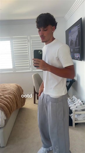 Discover the Meaning of OOTD and Style Tips