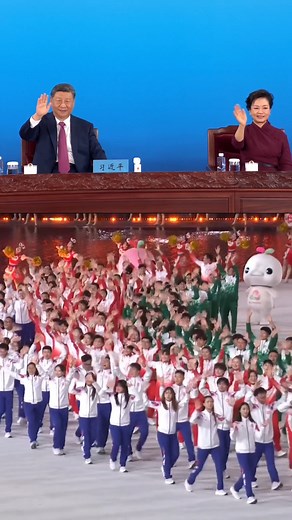 1.1K reactions · 64 shares | Chinese President #XiJinping and his wife #PengLiyuan attended the opening ceremony of #China's 15th #NationalGames in Guangzhou, capital city of south #China's Guangdong Province, on Sunday evening. As delegations from across the nation, including the special administrative regions, entered the venue to rousing applause, Xi and Peng waved to the #athletes to warmly greet them, who waved back enthusiastically, with bright smiles. | Why China | Facebook