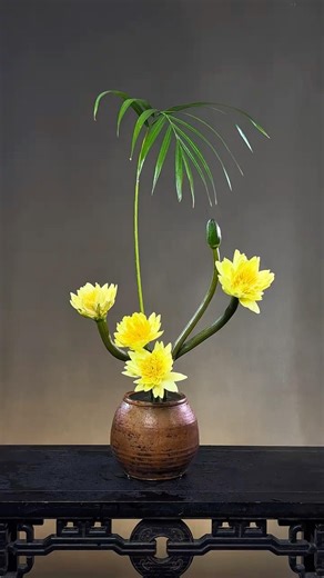 Golden Flower Arrangement #asmr