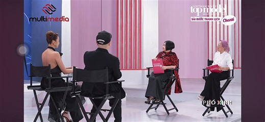 168K views · 2K reactions | Khen con nhỏ quá trời mà cho nhỏ out top 3 Tôi muốn một cái tên khác, tui không muôn Giang Phùng out | NEXT TOP MODEL | Facebook