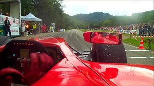 Uno straordinario David Hauser Racing a bordo della sua Dallara GP2 in gara nel 2013 a Turckheim. Video: Gary Hauser che ringraziamo | "Cronoscalate Che Passione"