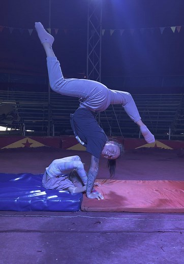 #acro #aerialstraps#circuslife