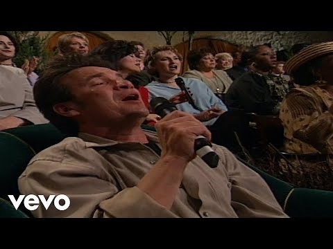 Bill & Gloria Gaither - When He Set Me Free [Live] ft. Russ Taff