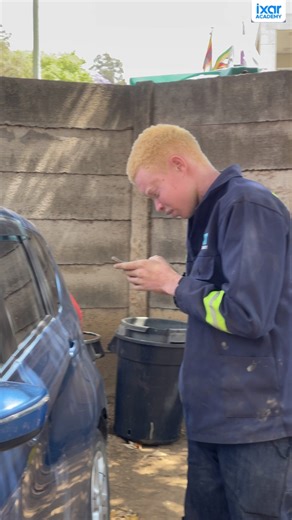 Unlock your Toyota using your Samsung phone 😂 | Ixar Academy