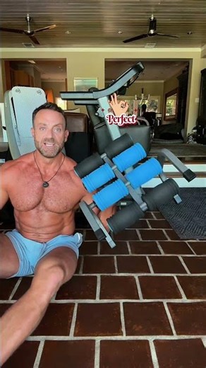 The Magic BB Mini Inversion Table is a compact back decompression and glutes trainer machine