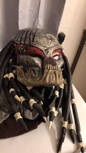 Got new dread rings for my predator mask as well as some quills #predator #predators #thepredator #predatorcosplay #predatoroc