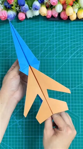 201K views · 990 reactions | The most powerful cloud-piercing paper airplane in history, easy to fold, flies straight and far | People Crafts | Facebook
