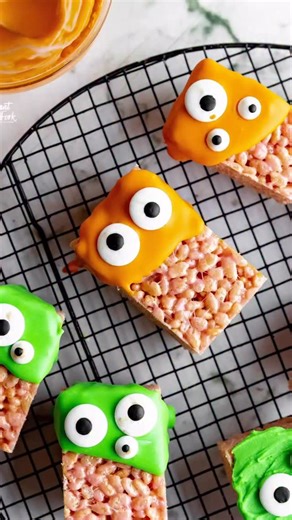 5 comments |  Halloween Monster Rice Krispie Treats  Use...
