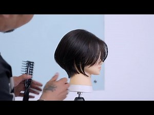 A very popular short hair style with bangs this year, super detailed tutorial