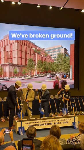 We broke ground on @johnshopkinssph’s new state-of-the-art South Building earlier this month! The crowd got to hear from President Daniel’s, Bloomberg School Dean Ellen J. MacKenzie, and Hopkins Architects’ Andrew Barnett on how this new building will create greater connectivity among faculty, staff, and students while supporting the school’s mission to protect health and save lives. Visit hub.jhu.edu to learn more! | Johns Hopkins Giving