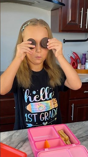 🥪 Vanessa’s DIY School Lunch. Grilled Cheese & Tomato Soup in her new Lunchbox 🍅 #lunchbox #omie