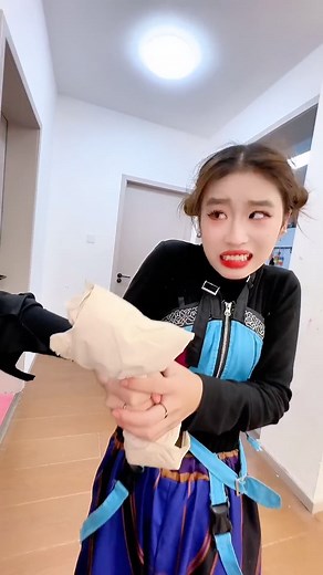 Zoey_s made a mike 🤩 STOP SCROLLING! 📢 The K-Pop Glass Skin secret is finally yours! ✨ Get that flawless, idol-level glow without the guesswork. This is the must-have product for your routine. 💖 Glow like your favorite idol - Click the link in bio and use code MINIMAX10 for an instant 5% OFF your entire order! Don't just wish for great skin, achieve it! ​Hashtags: #viral #explore #shorts #funny #KpopFans #KpopVibes #KpopTiktok #ReelVibes #Kpophove #Kpopgirls #EntertainmentReels #kpoprumi #Kpo